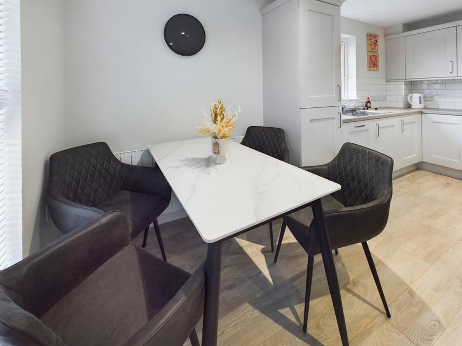 Contemporary 2-Bedroom Apartment Belfast Eksteriør bilde